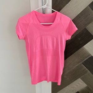 Swiftly Tech short sleeve